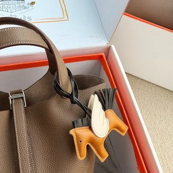 Luxury Picotin Style Leather Bucket Bag Etoupe PHW - Picture 6 of 9